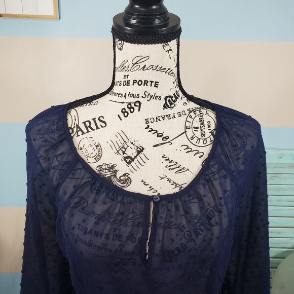 Old Navy Sheer Layering Top - Picture 2 of 6